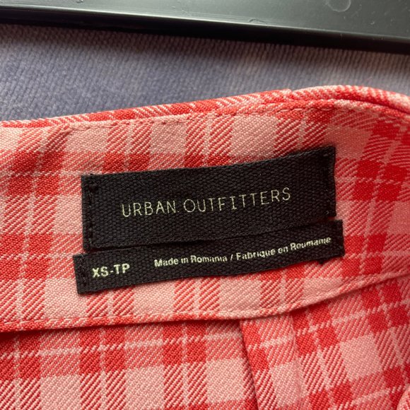 UO Gretchen Checkered Mini Skirt - Picture 2 of 4